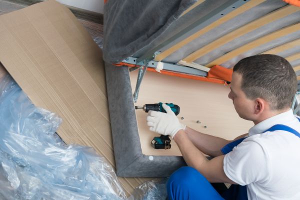 Couch Assembly in West Jordan
